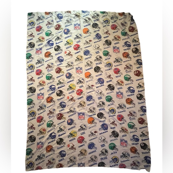 Vintage NFL Football Teams Spell Out Shield Twin Size Flat Bed Sheet 1995 - Picture 1 of 10